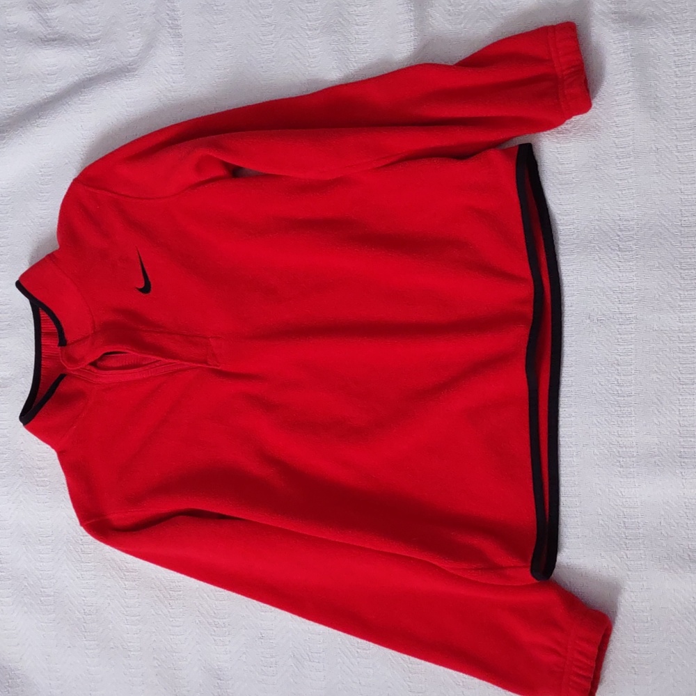Nike 1/4 zip fleece pullover, size large. Soft  Excellent condition